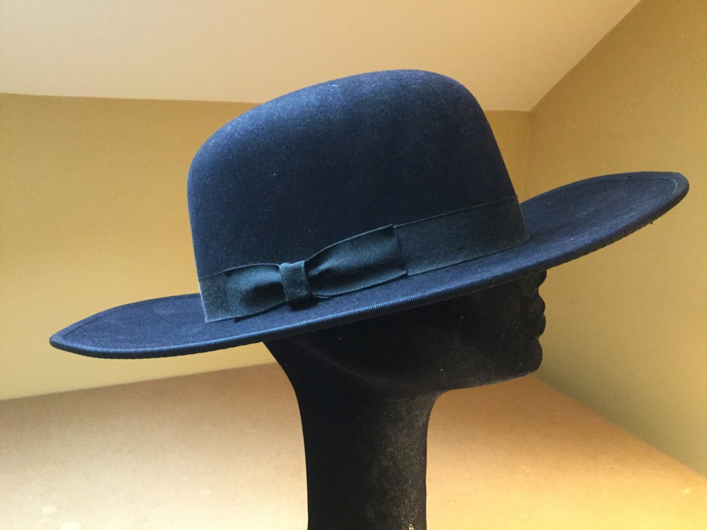 Black Wool Amish $10